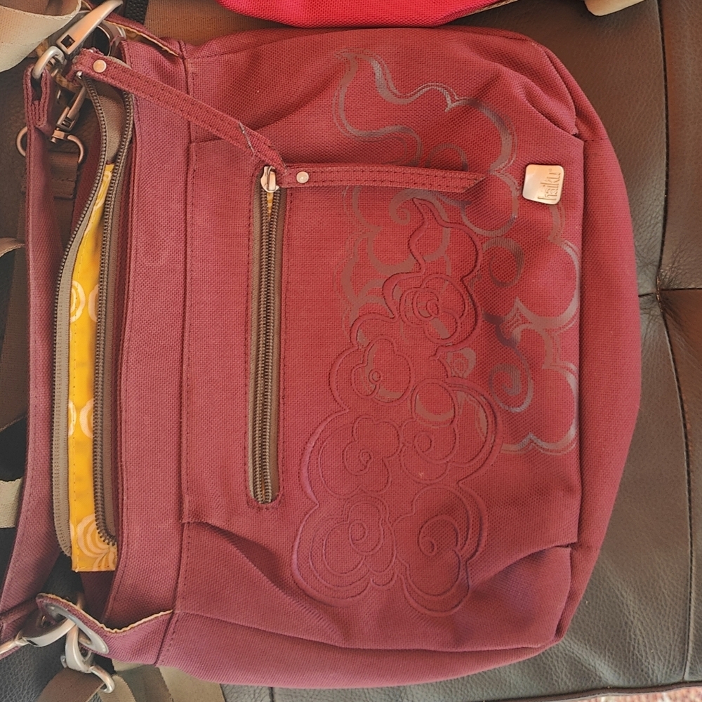 purses x 4